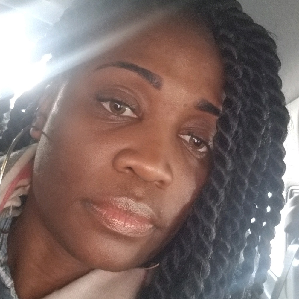 Meet your Posher, Aisha